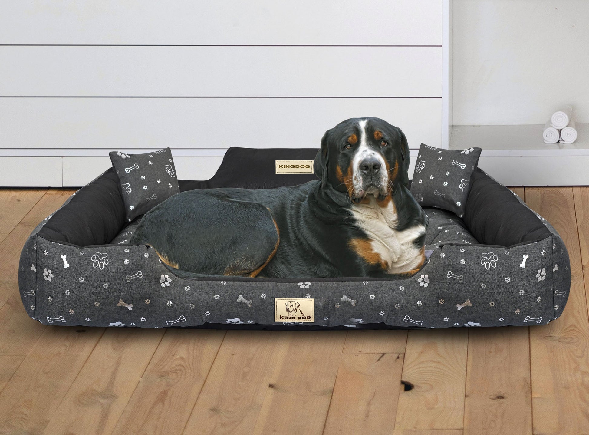 Legowisko dla psa kojec KINGDOG 115x95 cm personalizowane wodoodporne kości srebrne - | yesplease
